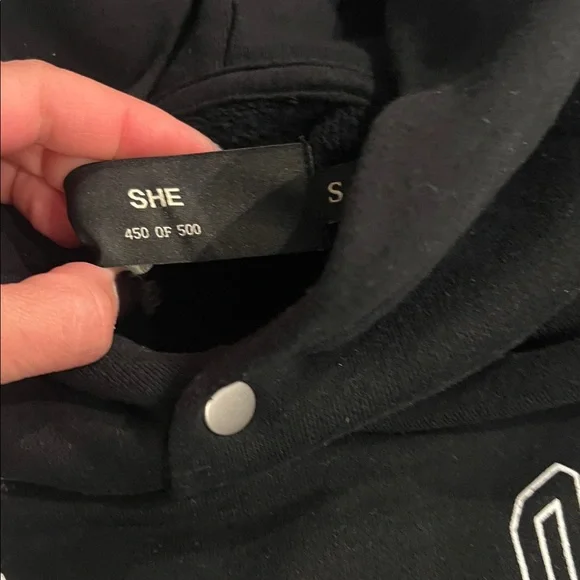 NWT Darc Sport Wolves Black Acid Wash Ohana Cropped Hoodie Size S - Picture 2 of 4